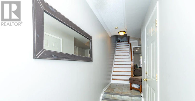 28 Rumi Crescent, Toronto, ON, M4A 2X6 - 6