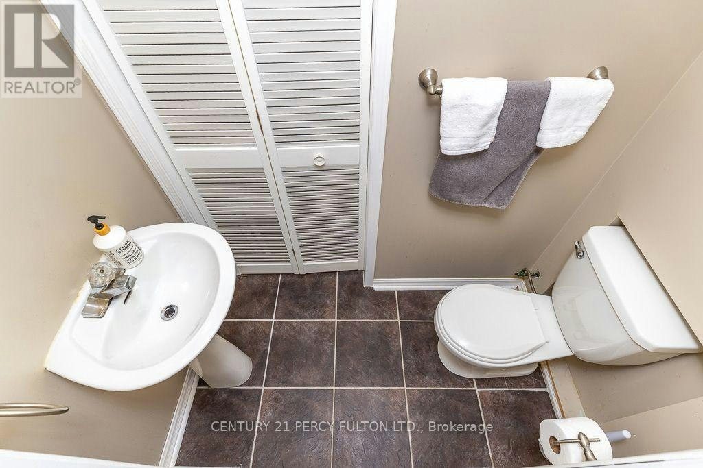 28 Rumi Crescent, Toronto, ON, M4A 2X6 - 11