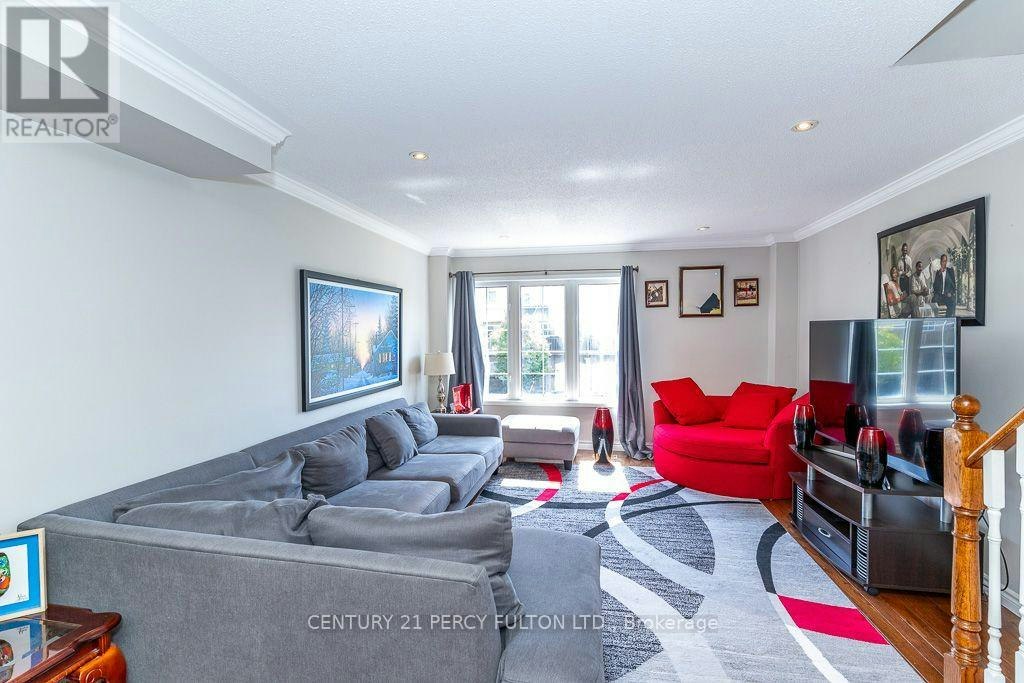 28 Rumi Crescent, Toronto, ON, M4A 2X6 - 22