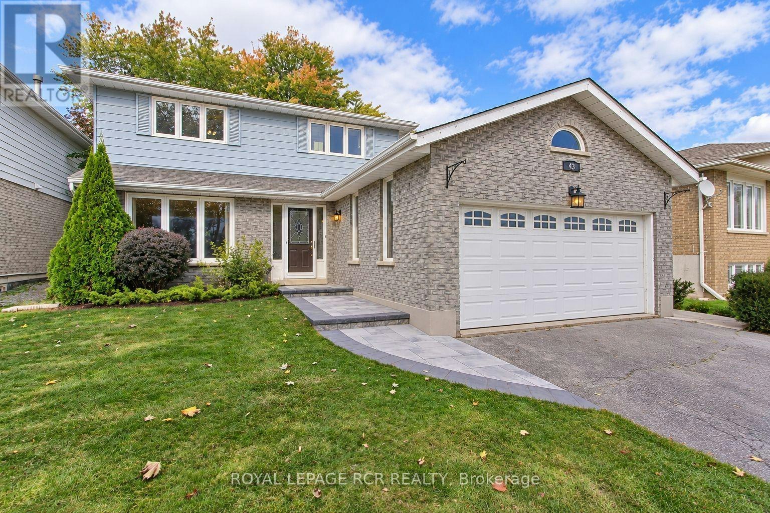 43 Crown Crescent, Bradford West Gwillimbury, ON, L3Z 2M4
