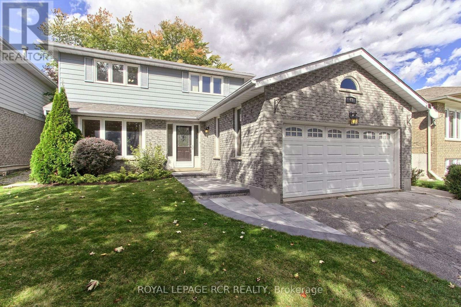 43 Crown Crescent, Bradford West Gwillimbury, ON, L3Z 2M4
