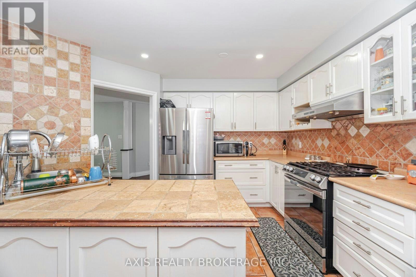 2 Queen Mary Drive, Brampton, ON, L7A 1X6 - 14
