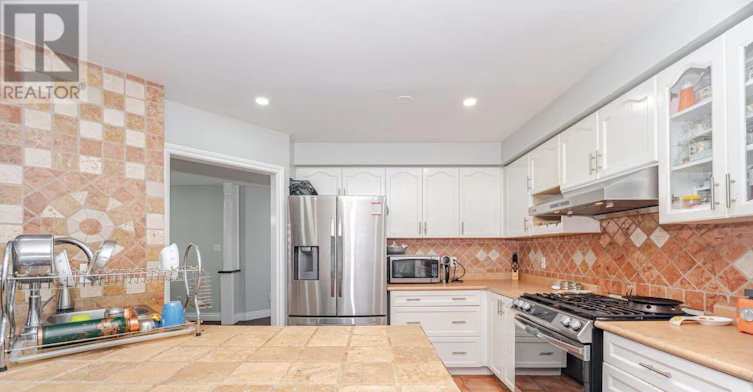 2 Queen Mary Drive, Brampton, ON, L7A 1X6 - 14