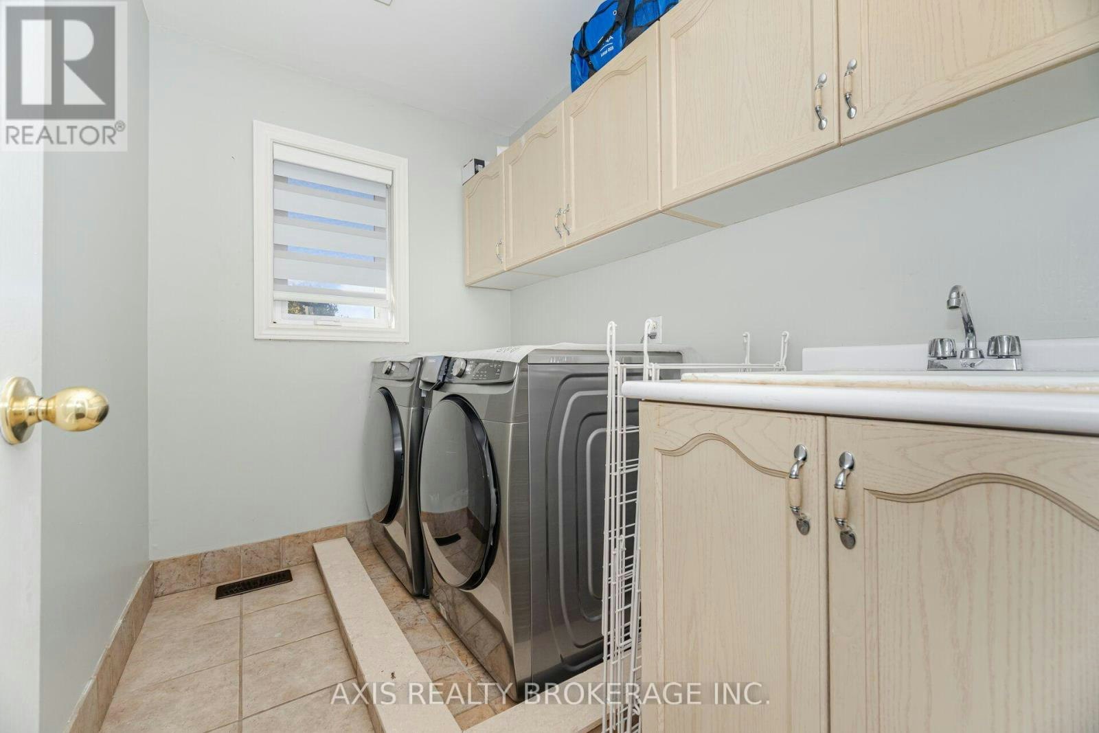 2 Queen Mary Drive, Brampton, ON, L7A 1X6 - 43