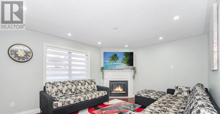2 Queen Mary Drive, Brampton, ON, L7A 1X6 - 20