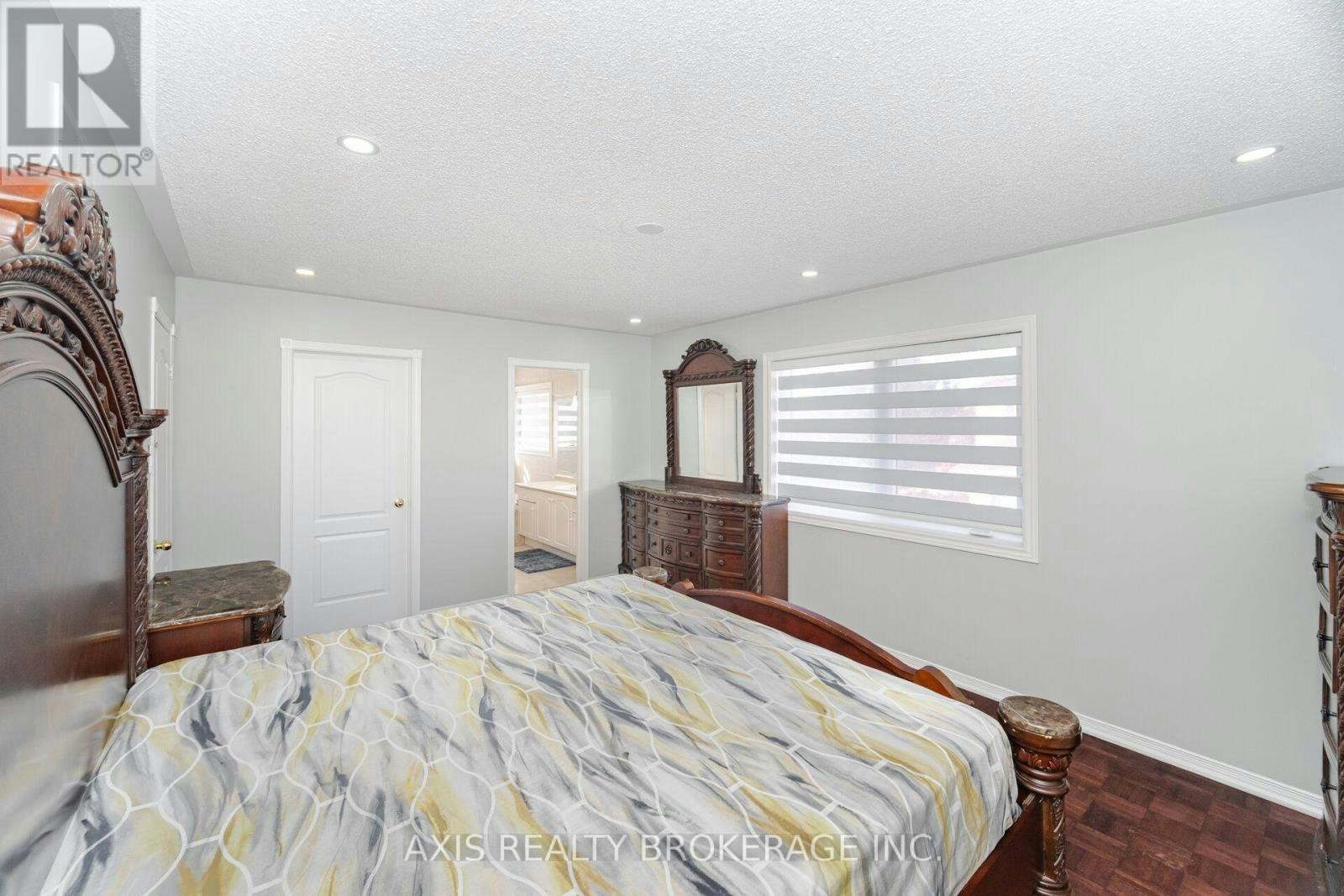 2 Queen Mary Drive, Brampton, ON, L7A 1X6 - 31