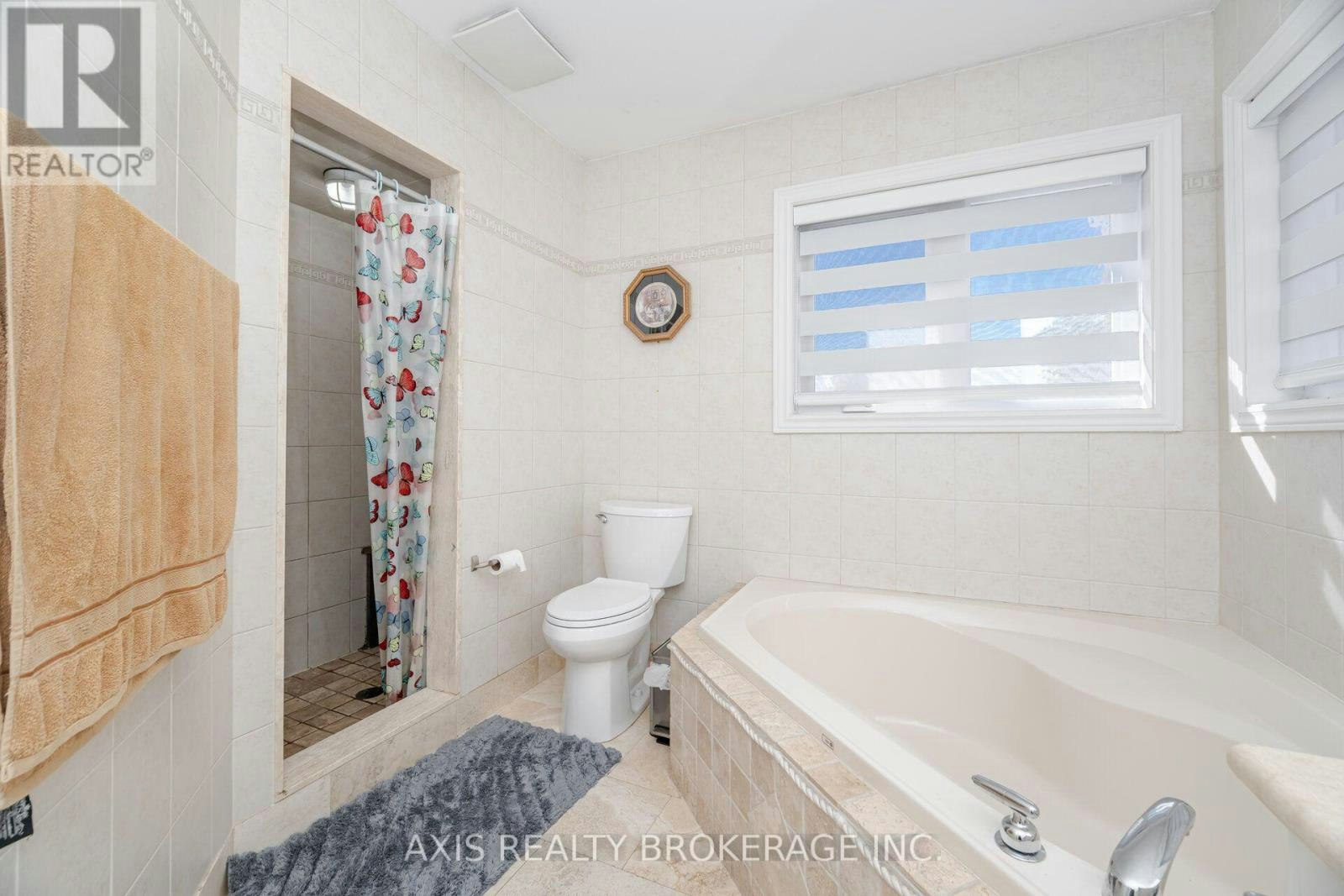 2 Queen Mary Drive, Brampton, ON, L7A 1X6 - 33