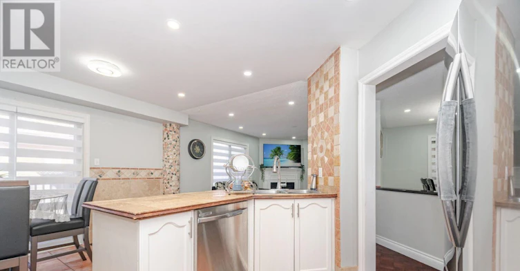 2 Queen Mary Drive, Brampton, ON, L7A 1X6 - 15