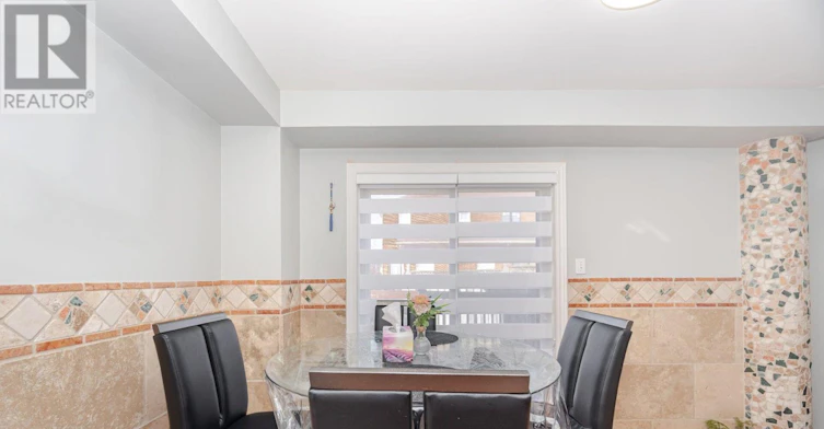 2 Queen Mary Drive, Brampton, ON, L7A 1X6 - 18