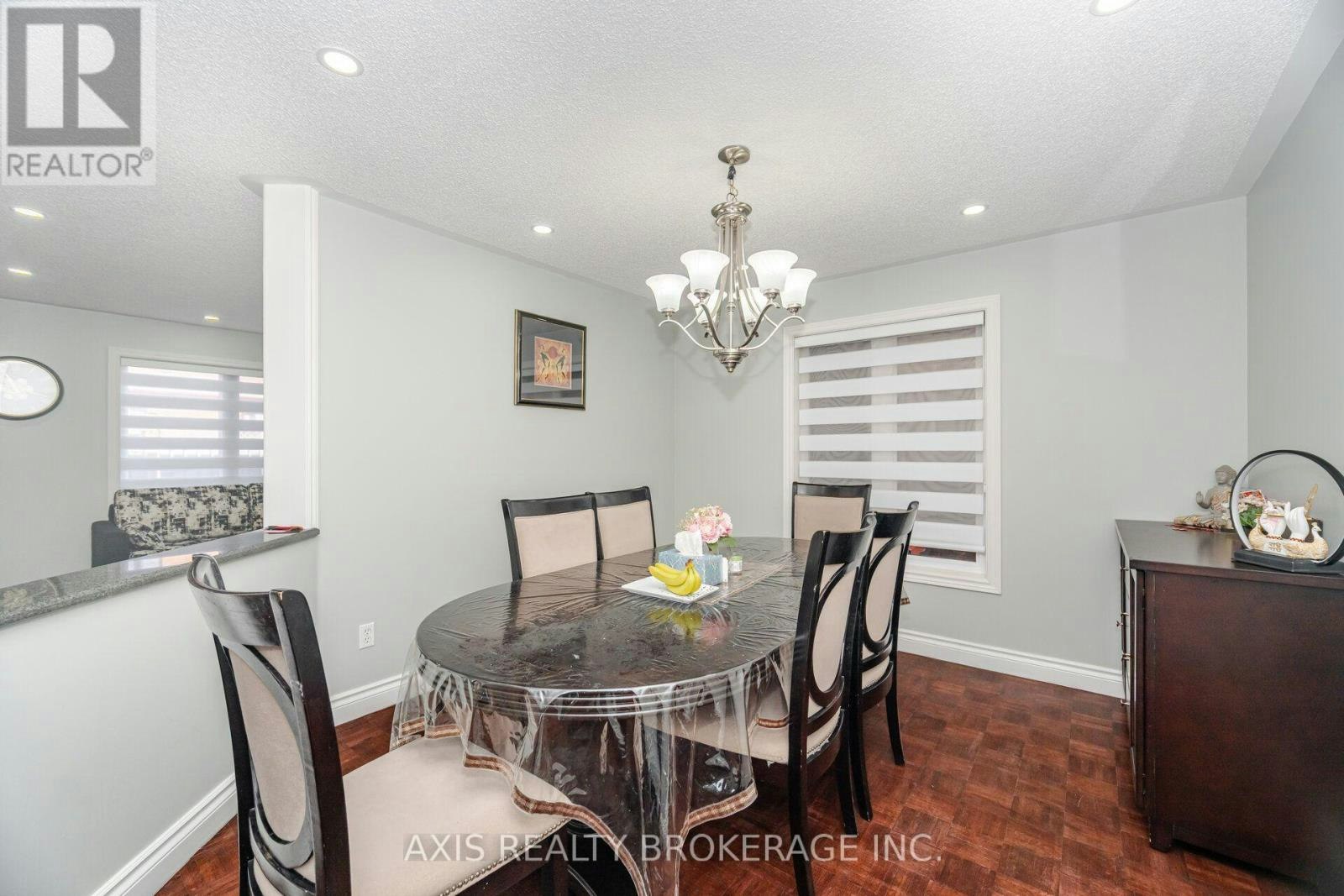2 Queen Mary Drive, Brampton, ON, L7A 1X6 - 11