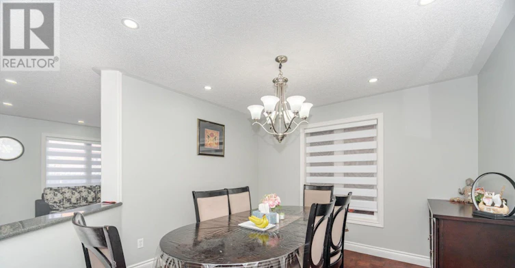 2 Queen Mary Drive, Brampton, ON, L7A 1X6 - 11