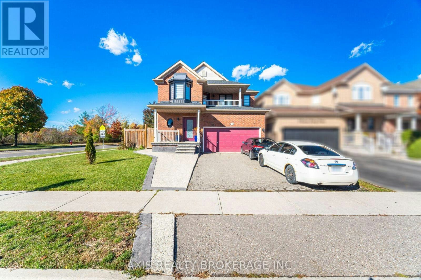 2 Queen Mary Drive, Brampton, ON, L7A 1X6 2