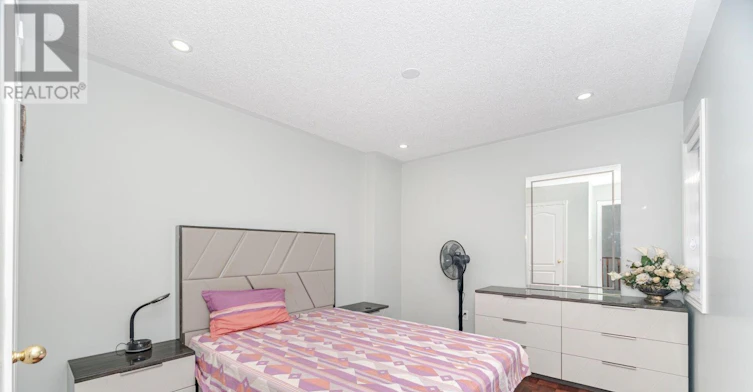 2 Queen Mary Drive, Brampton, ON, L7A 1X6 - 37