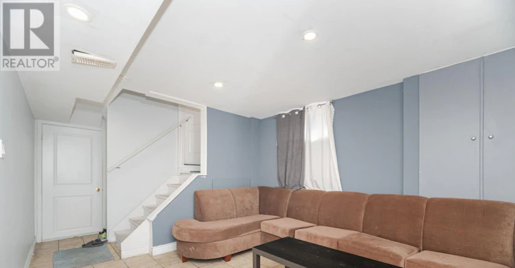2 Queen Mary Drive, Brampton, ON, L7A 1X6 - 48