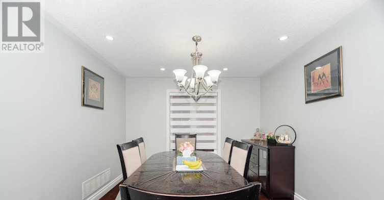 2 Queen Mary Drive, Brampton, ON, L7A 1X6 - 10