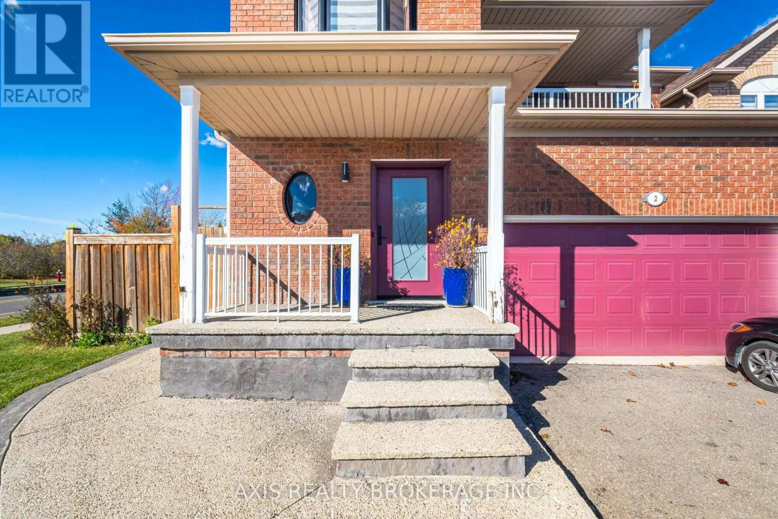 2 Queen Mary Drive, Brampton, ON, L7A 1X6 4
