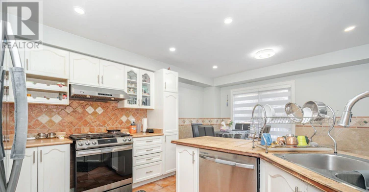 2 Queen Mary Drive, Brampton, ON, L7A 1X6 - 16