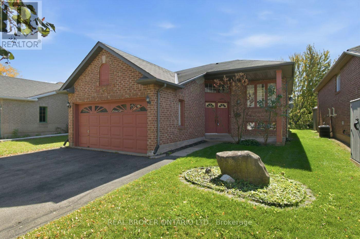 23 Madison Court W, Welland, ON, L3C 7G1