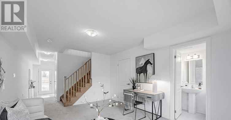 113 Pidgeon Street, Toronto, ON, M1L 0J3 - 5
