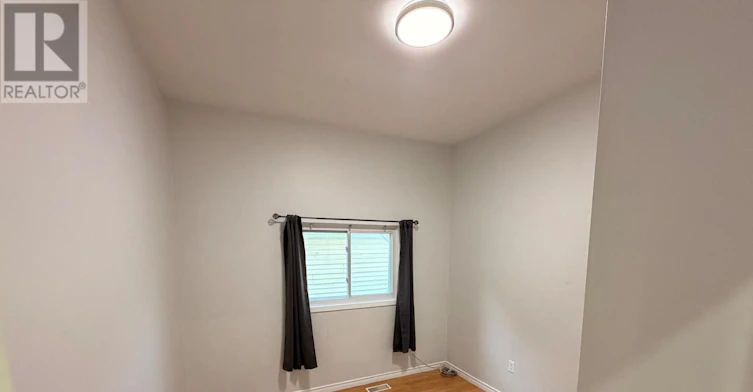 MAIN-31 Adelaide Street S, London, ON, N5Z 3K1 - 9
