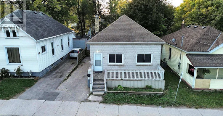 MAIN-31 Adelaide Street S, London, ON, N5Z 3K1