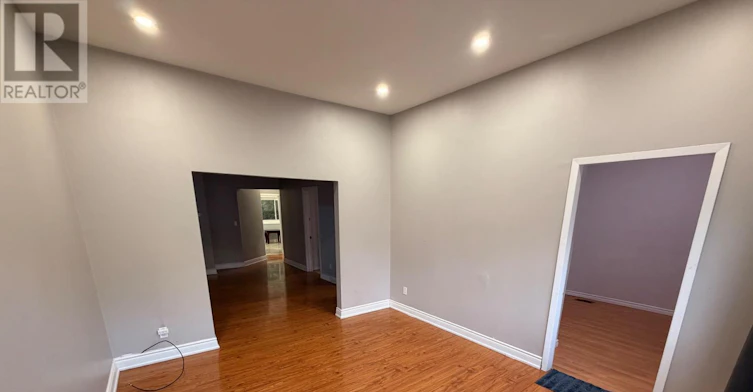 MAIN-31 Adelaide Street S, London, ON, N5Z 3K1 - 4