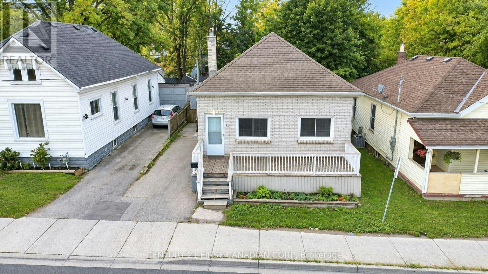 MAIN-31 Adelaide Street S, London, ON, N5Z 3K1