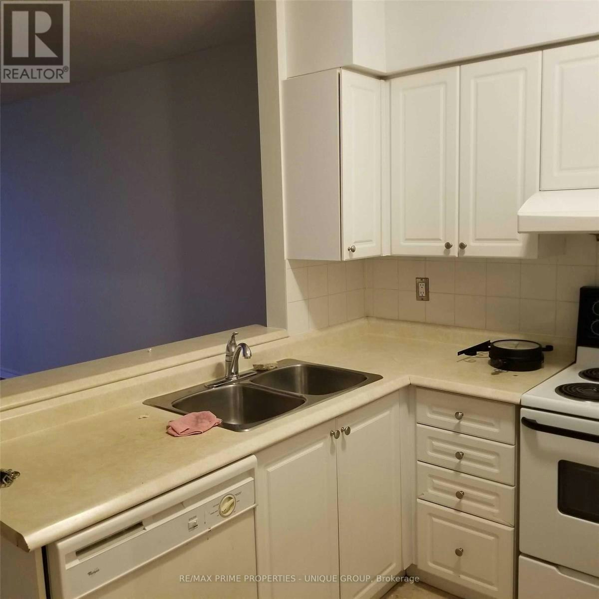 PH02-152 St Patrick Street, Toronto, ON, M5T 1V1 5