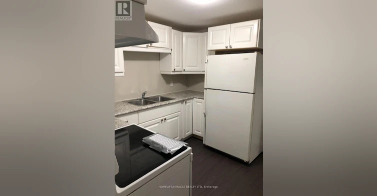2-144 Benson Drive, Barrie, ON, L4N 7Y3