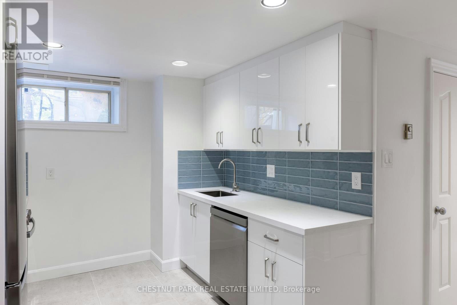 LOWER-34A Foxbar Road, Toronto, ON, M4V 2G6 - 18