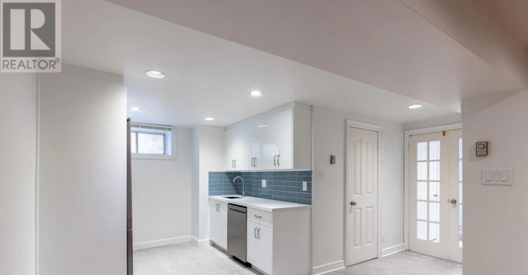 LOWER-34A Foxbar Road, Toronto, ON, M4V 2G6 - 16
