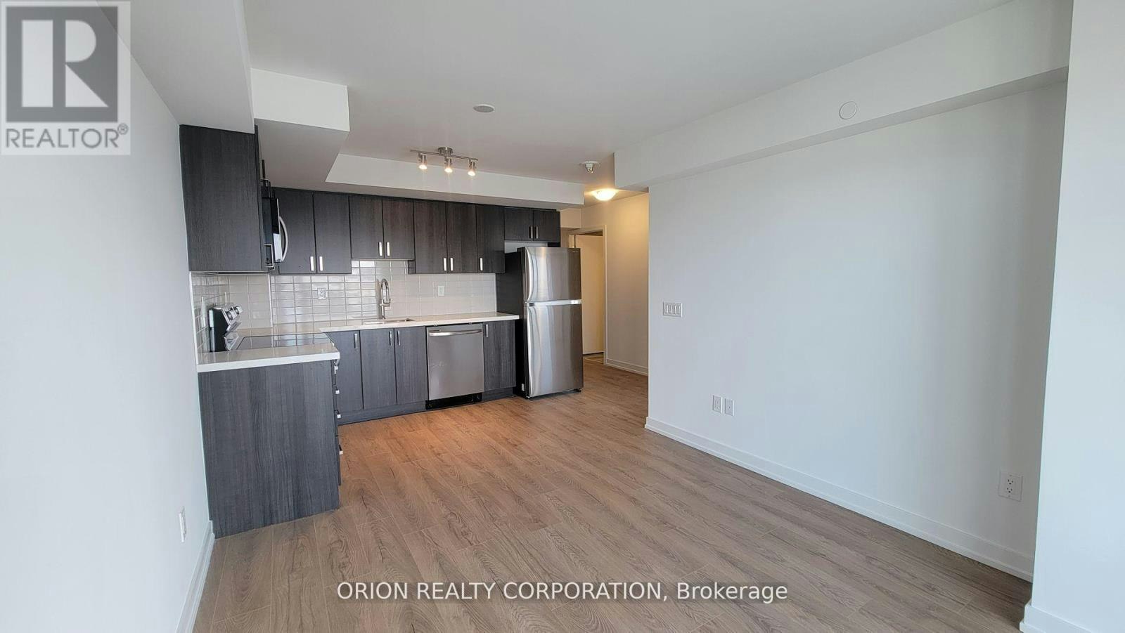 1111-1435 Celebration Drive, Pickering, ON, L1W 0C4 - 3