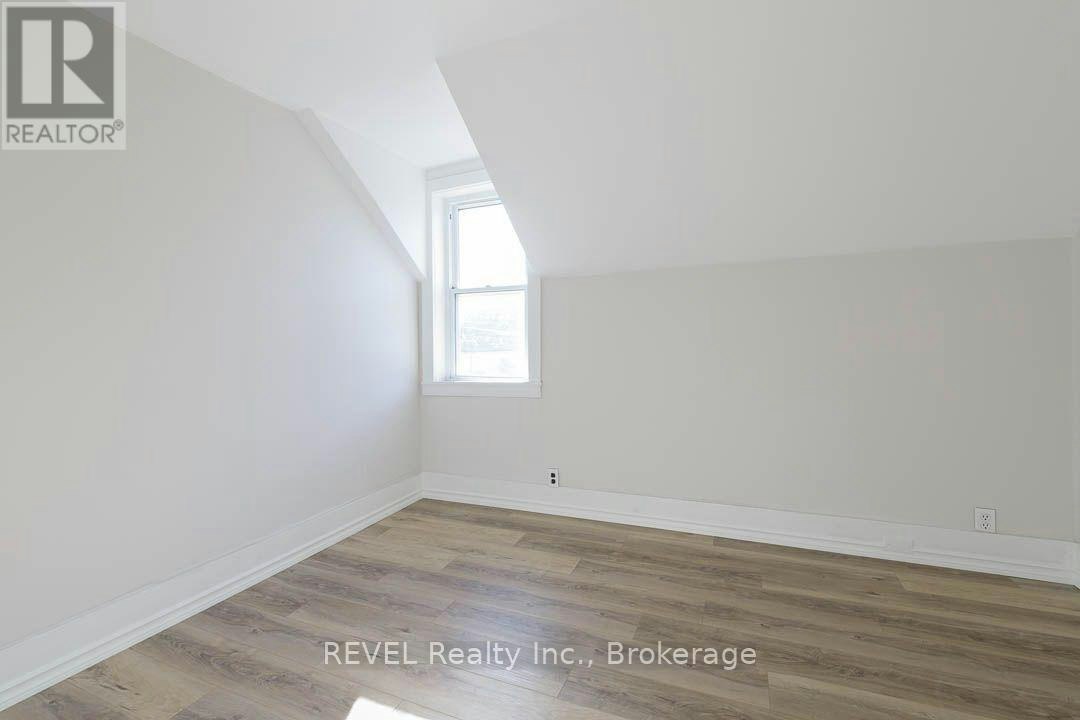 389 Glendale Avenue, St. Catharines, ON, L2T 1C3 - 19