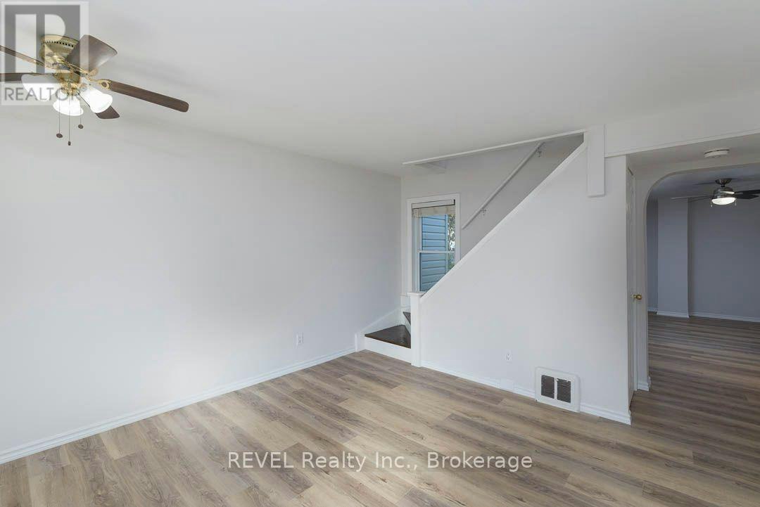 389 Glendale Avenue, St. Catharines, ON, L2T 1C3 5