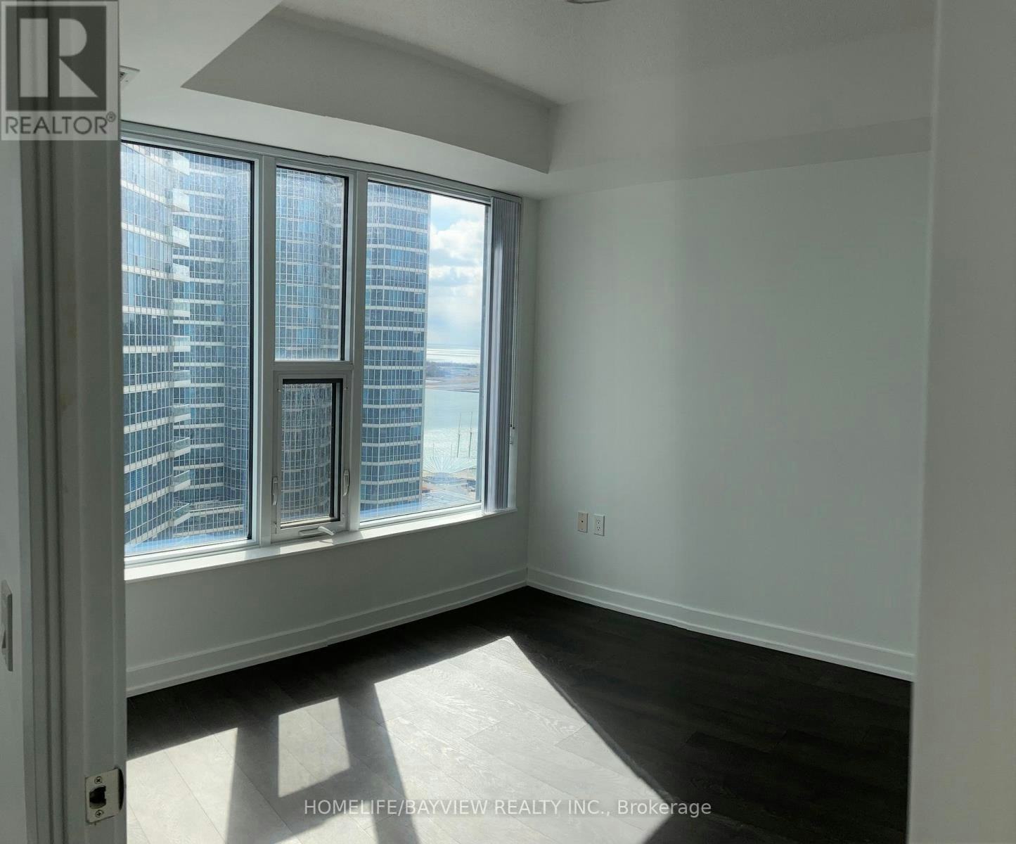 2707-10 York Street, Toronto, ON, M5J 2Z2 - 8