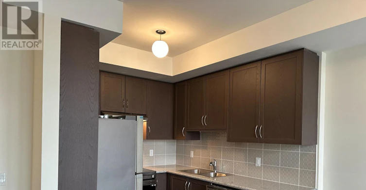 213-30 Halliford Place, Brampton, ON, L6P 4R1 - 2