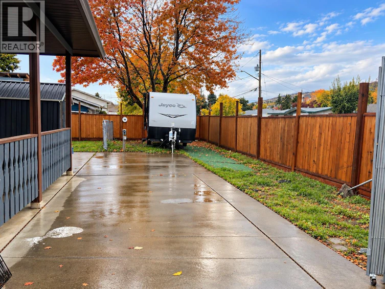 5503 South Vernon Court, Vernon, BC, V1T 8N6 - 2