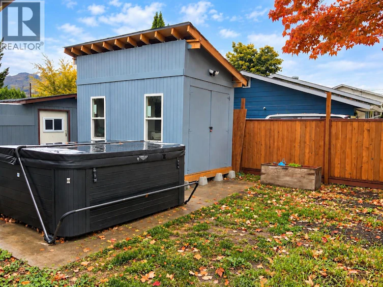 5503 South Vernon Court, Vernon, BC, V1T 8N6 - 3