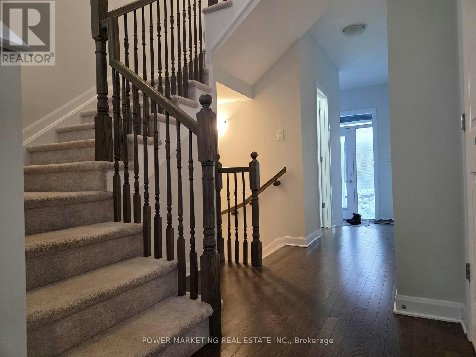 105 Natare Place, Ottawa, ON, K2T 0P3 - 6