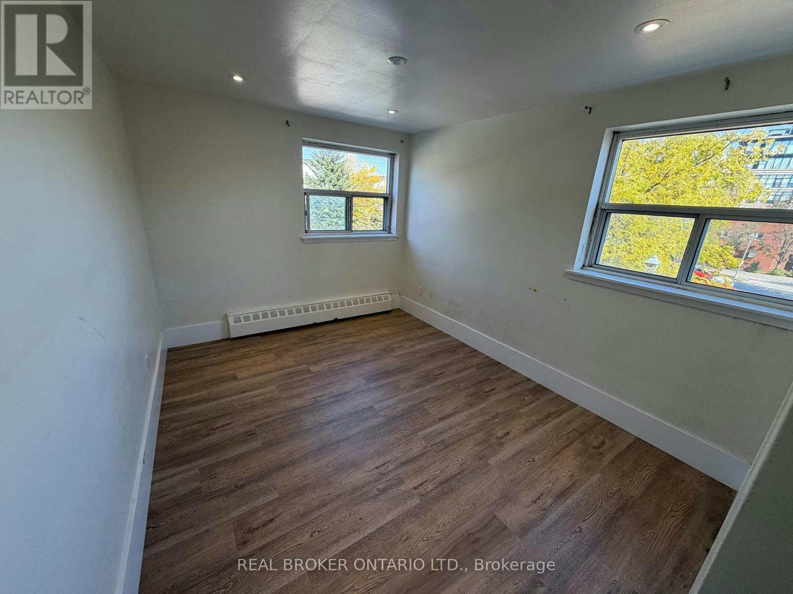 202-50 Benson Avenue, Richmond Hill, ON, L4C 4E6 - 5