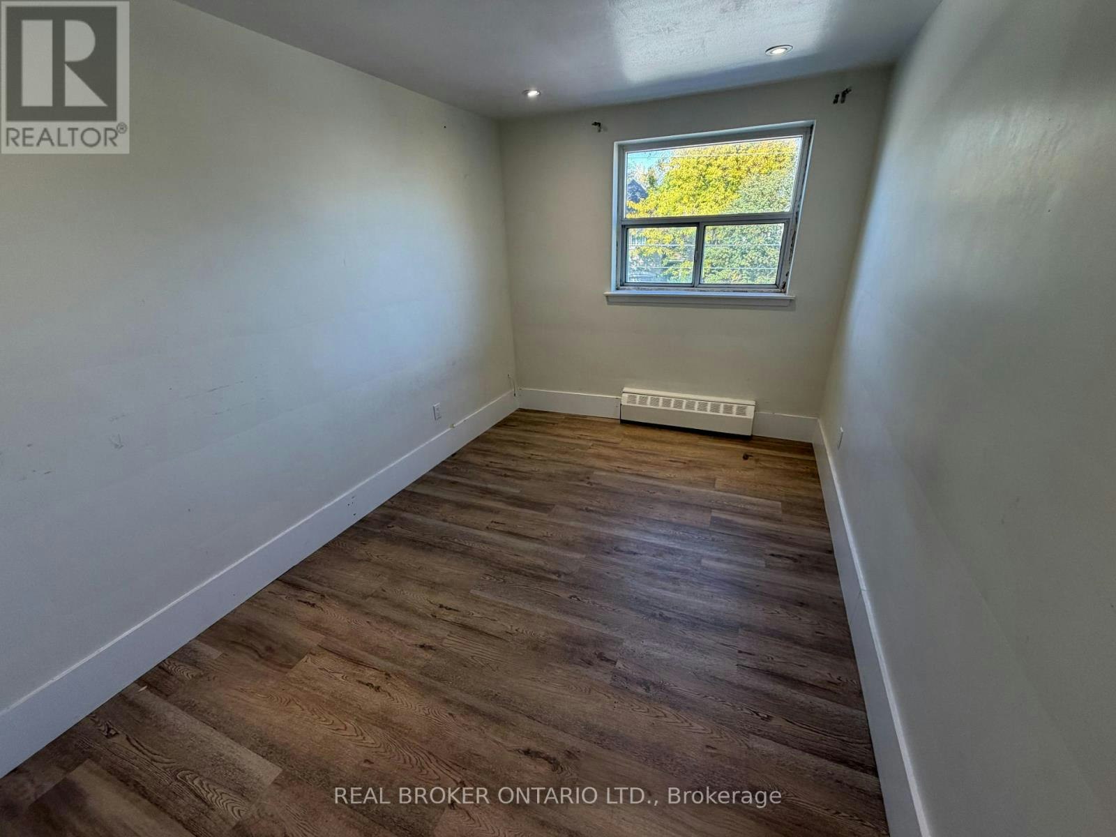 202-50 Benson Avenue, Richmond Hill, ON, L4C 4E6 - 4