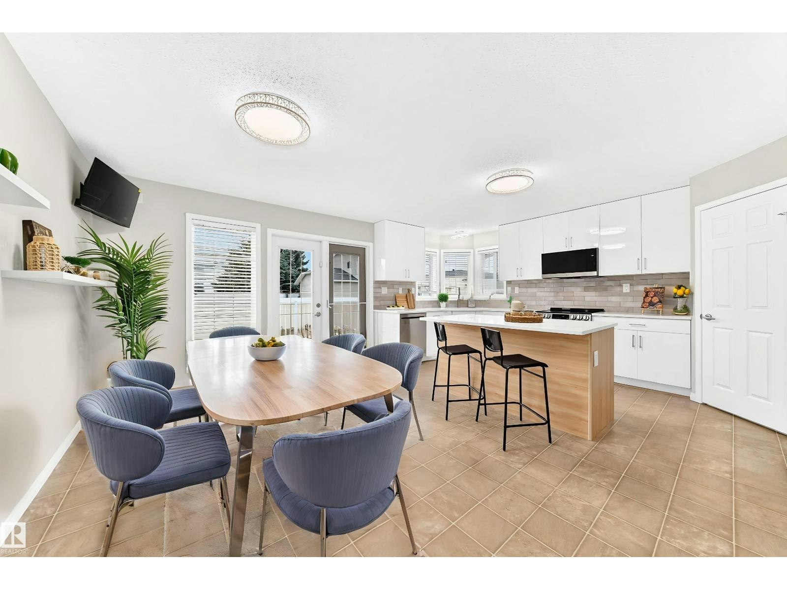 2-1850 Mill Woods Road E NW, Edmonton, AB, T6L 7C6