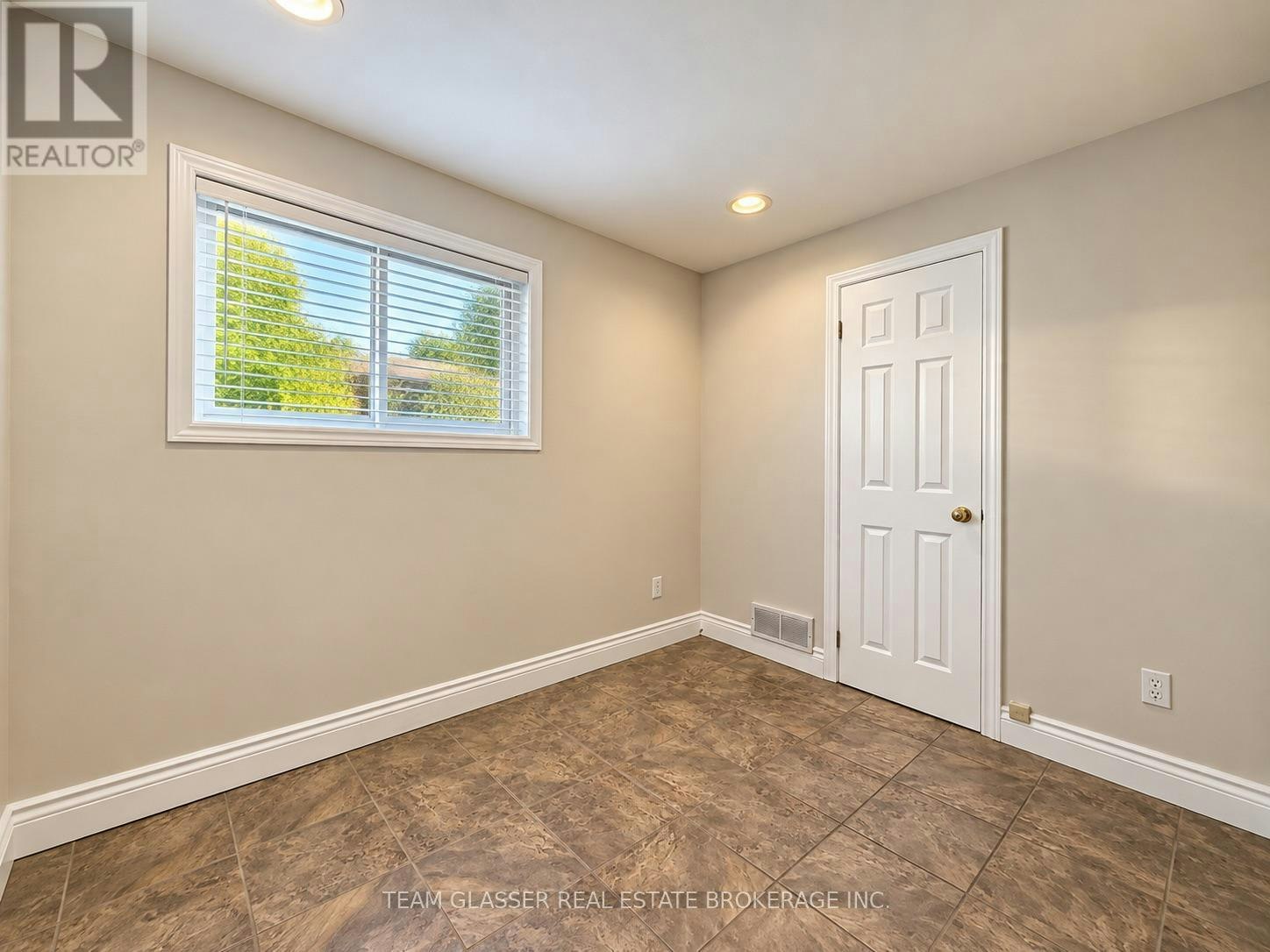 676 Emery Street E, London, ON, N6C 2G4 - 16