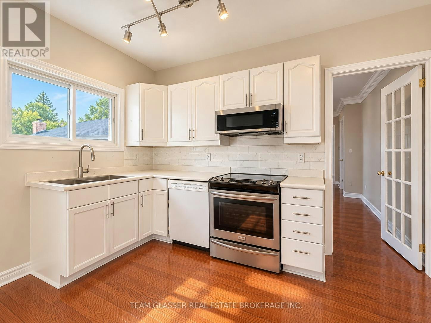 676 Emery Street E, London, ON, N6C 2G4 - 11
