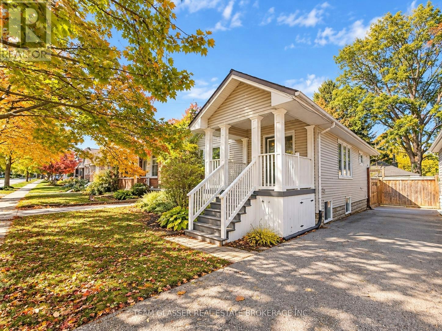 676 Emery Street E, London, ON, N6C 2G4 1