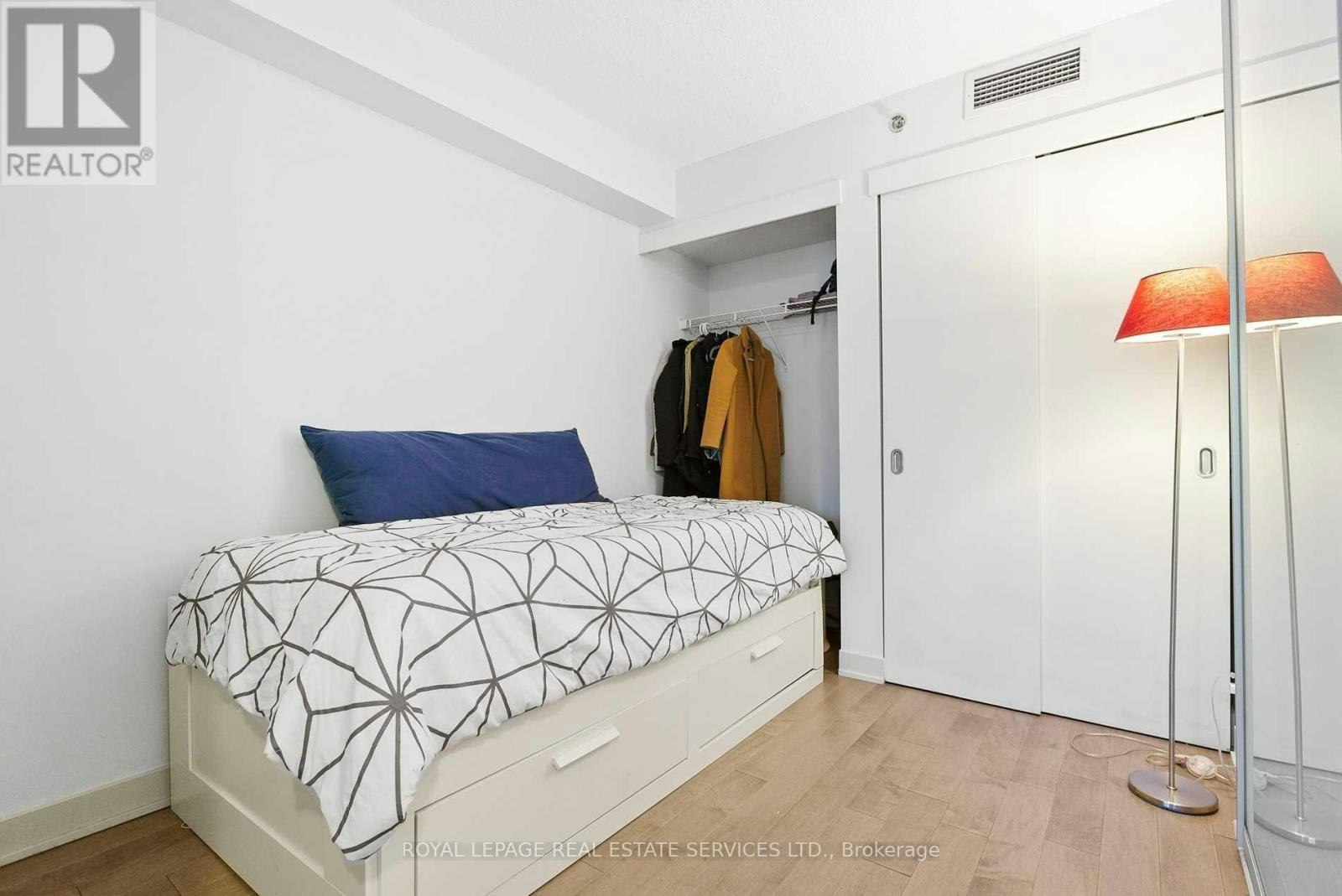 430-21 Nelson Street, Toronto, ON, M5V 3H9 - 12