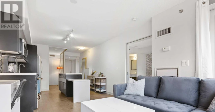 430-21 Nelson Street, Toronto, ON, M5V 3H9 - 2