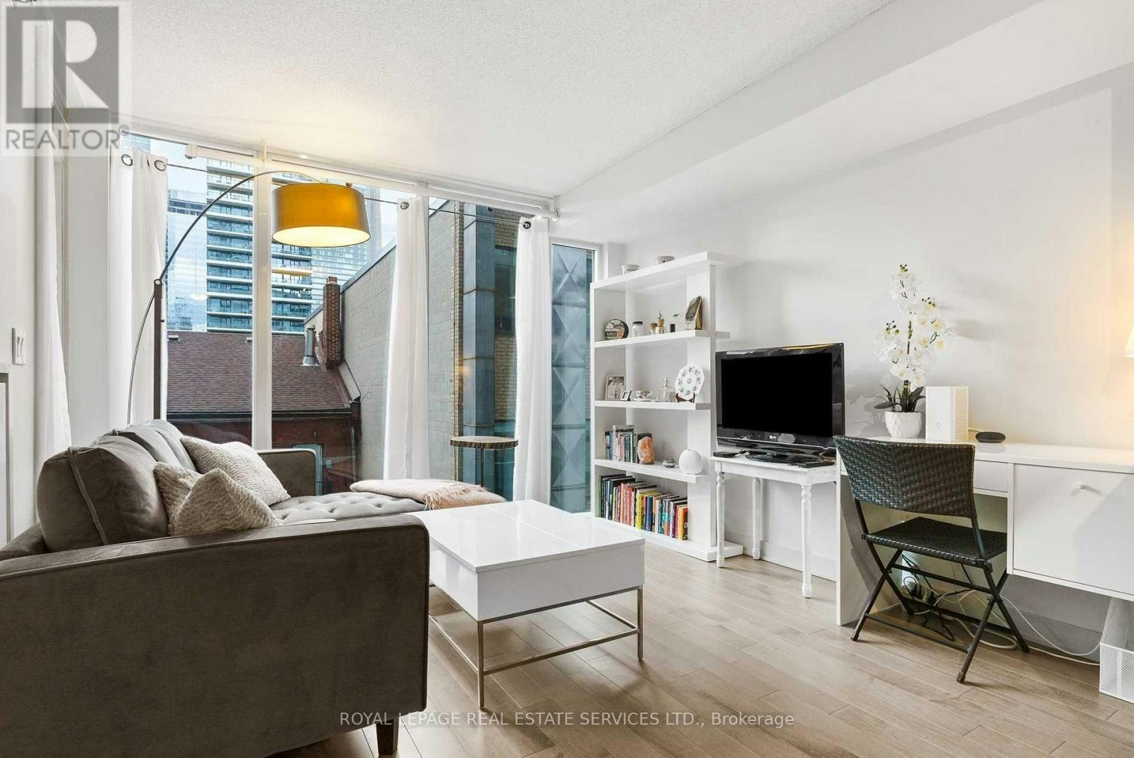 430-21 Nelson Street, Toronto, ON, M5V 3H9 - 6