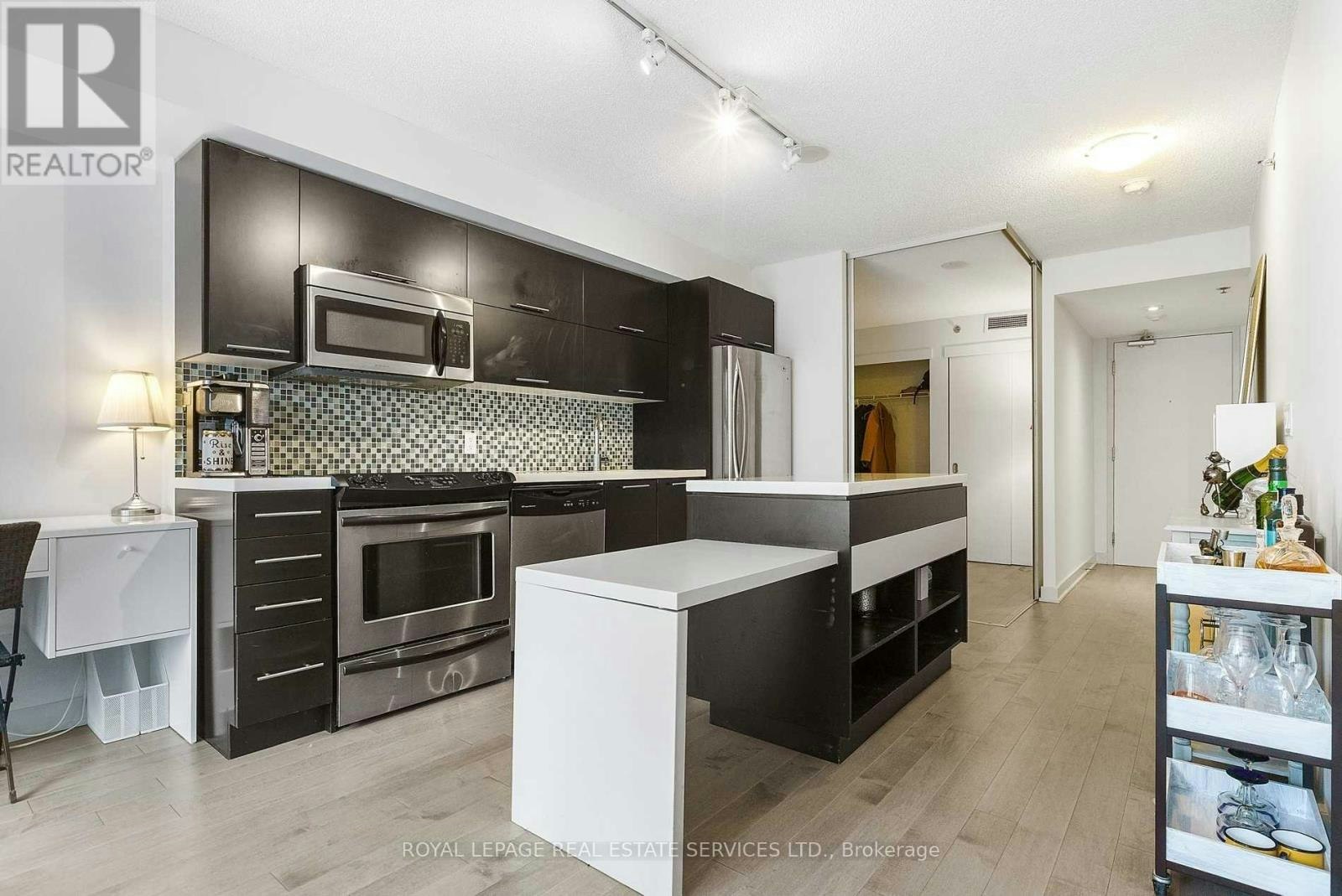 430-21 Nelson Street, Toronto, ON, M5V 3H9 - 3