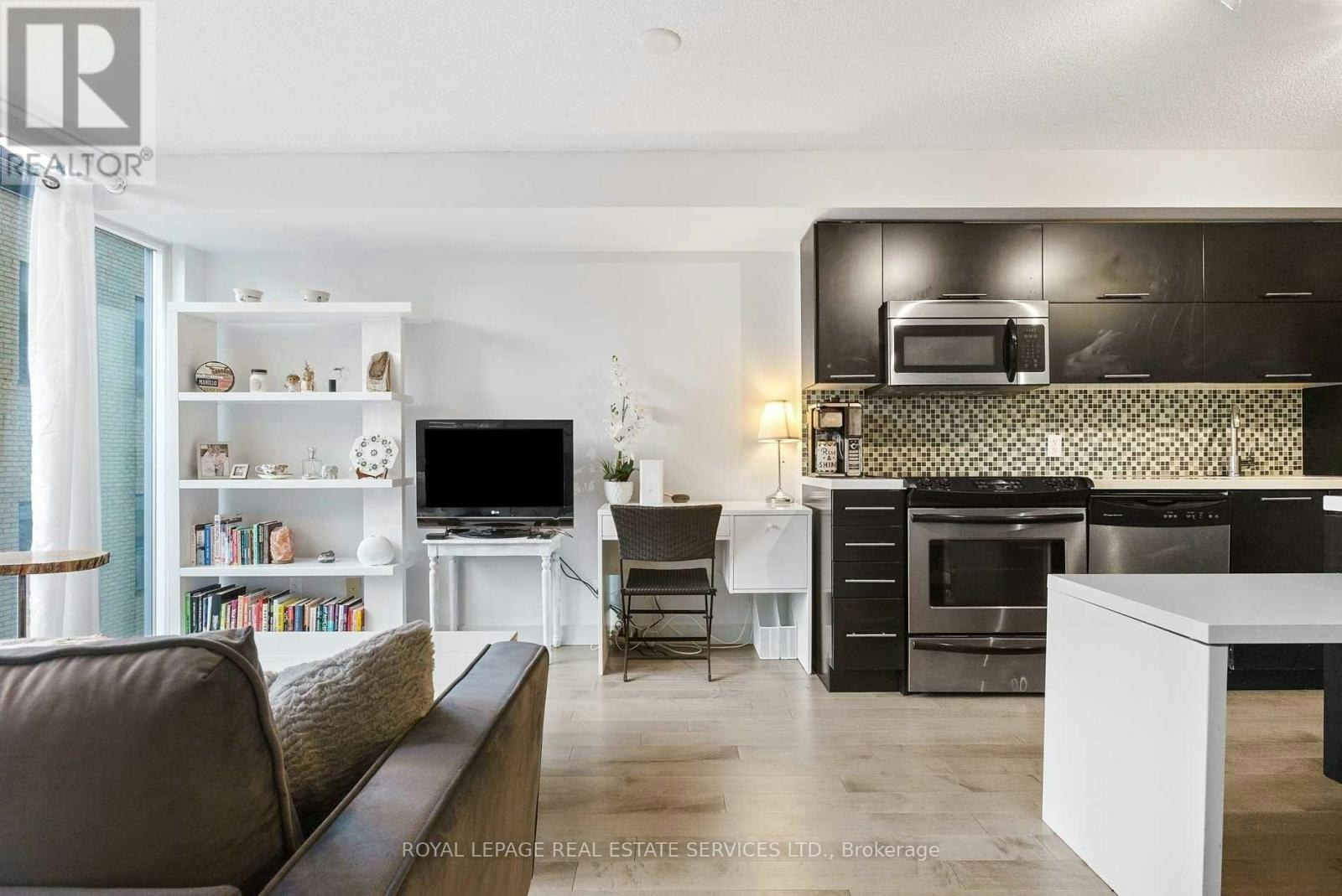 430-21 Nelson Street, Toronto, ON, M5V 3H9 - 5